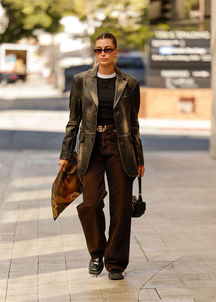 How I Styled Brown Suede Shoes With Jeans, Hailey Bieber Style 👢👖 - Arrisco