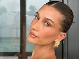 Hailey Bieber’s Bronzy Makeup Routine