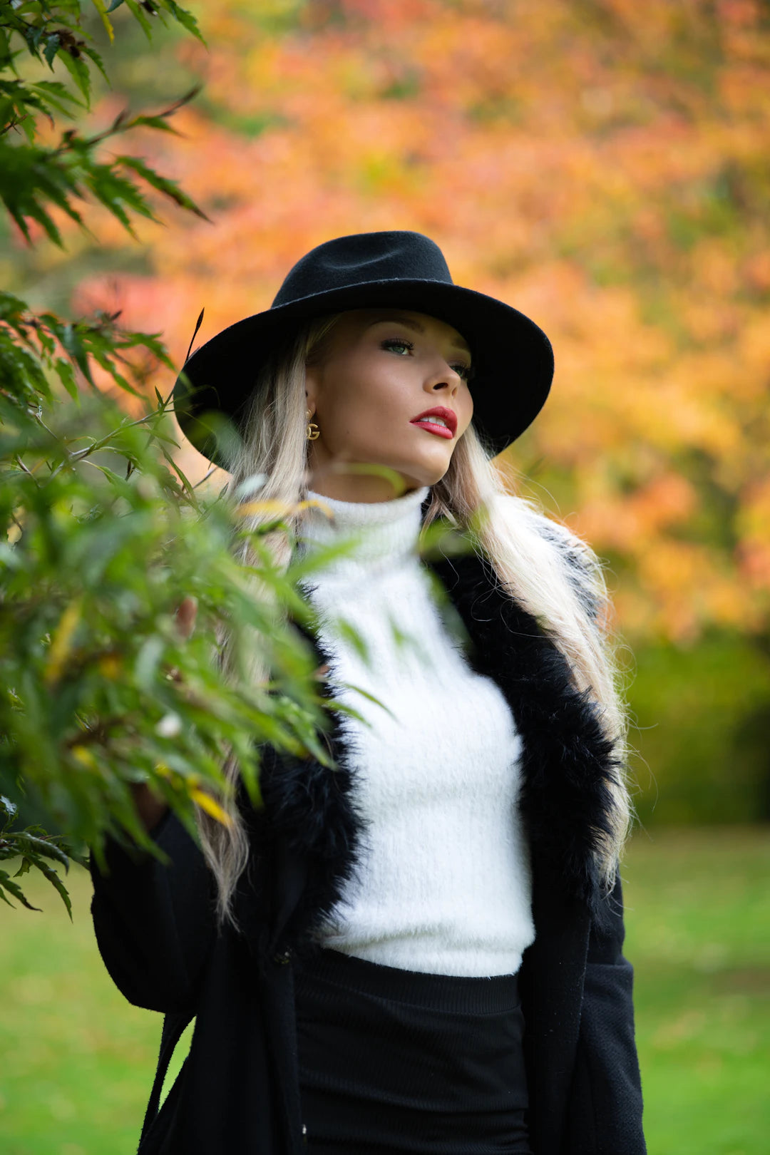 Navigating Seasonal Fashion Trends Your Stylish Guide