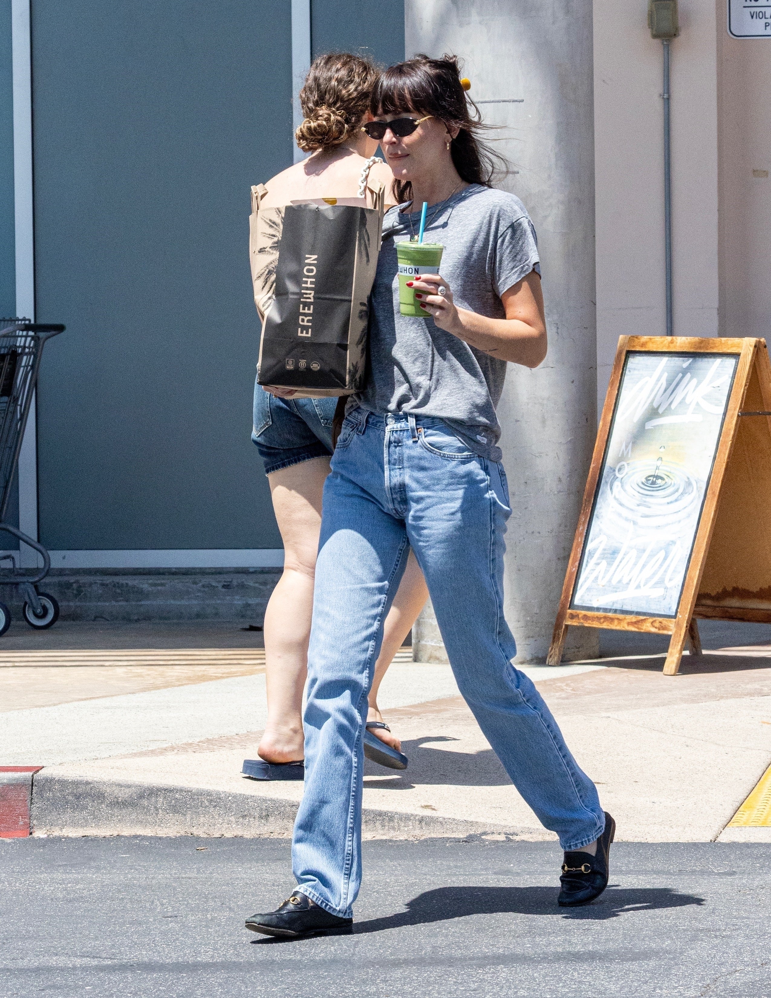 Dakota Johnson's Effortless Erewhon Look: A Blend of Comfort and Luxury