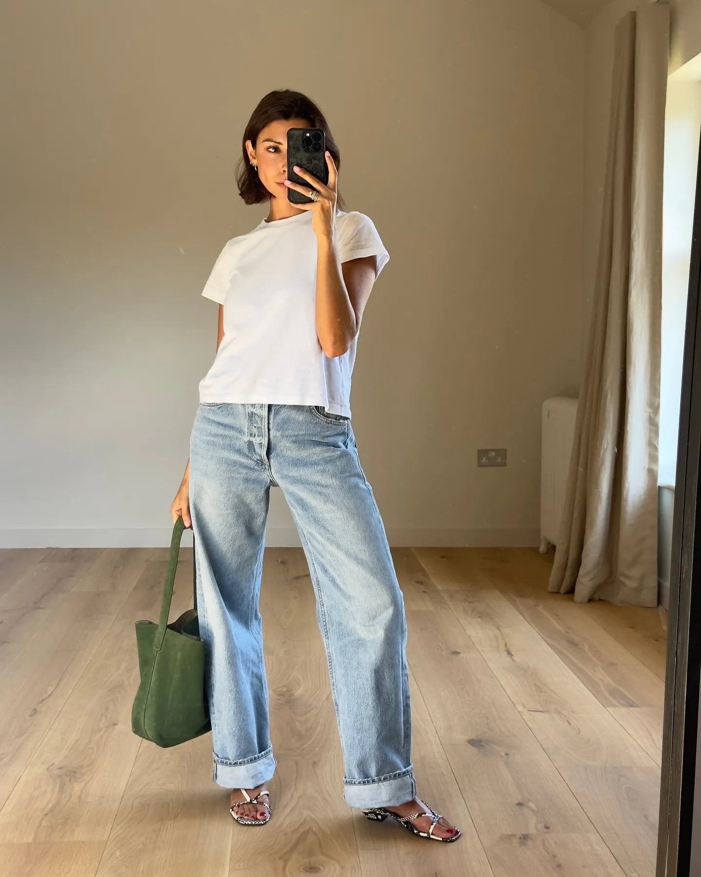 7 Chic Shoes to Elevate Your Cuffed Jeans in 2025